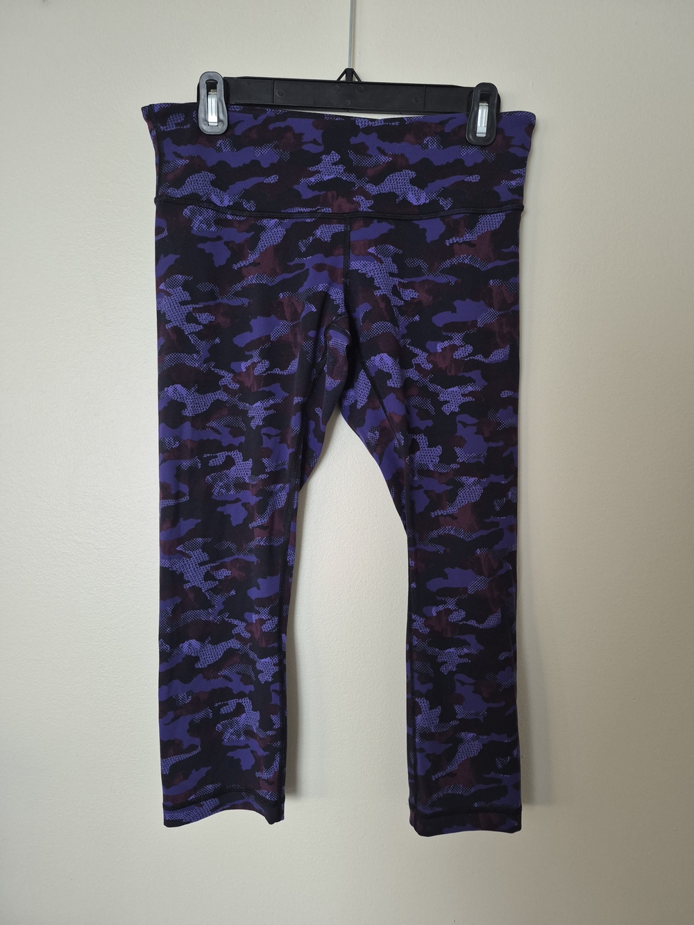 Lululemon Purple Camo High Rise Cropped Leggings Size 8